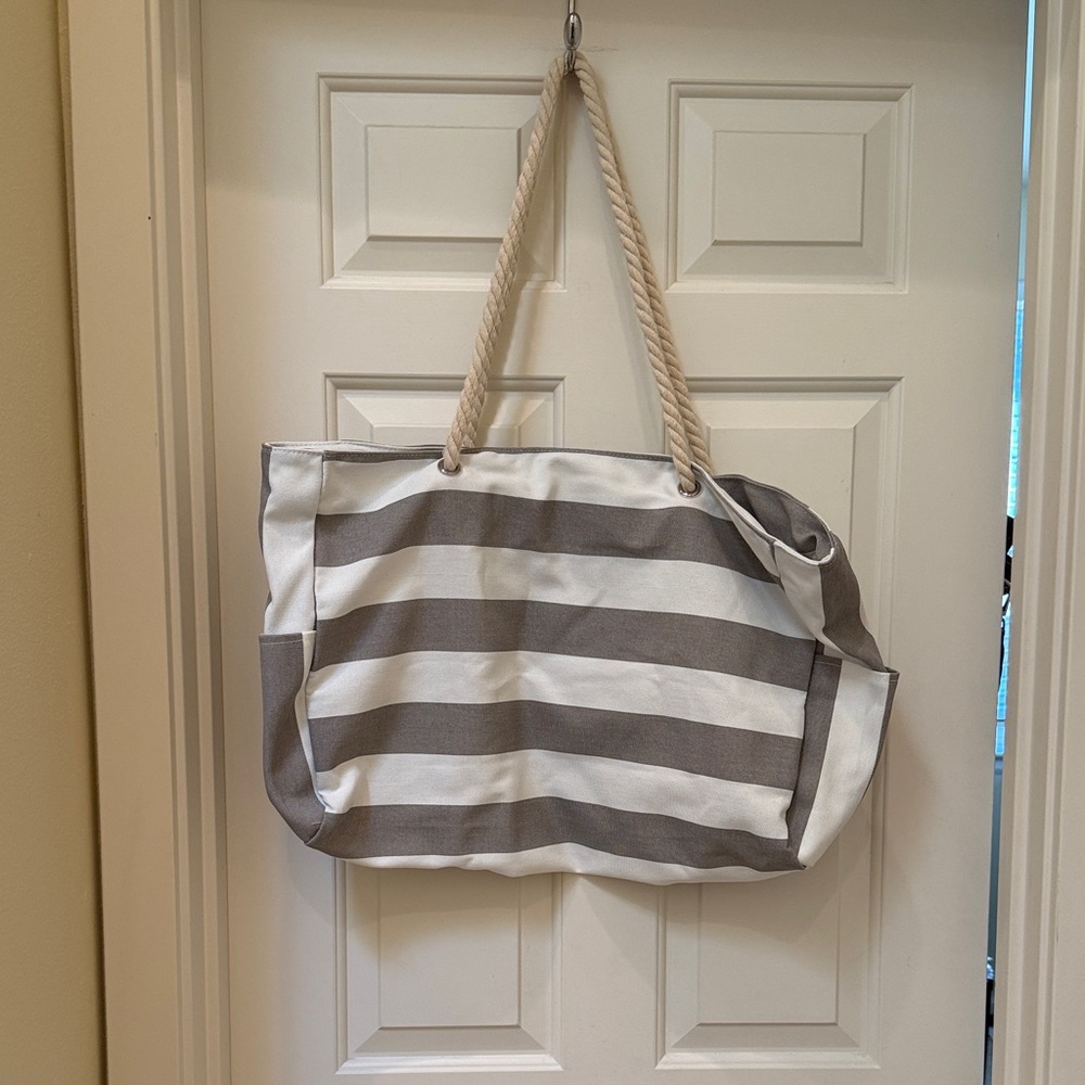 Striped Rope-Handle Beach Tote Bag - White & Tan